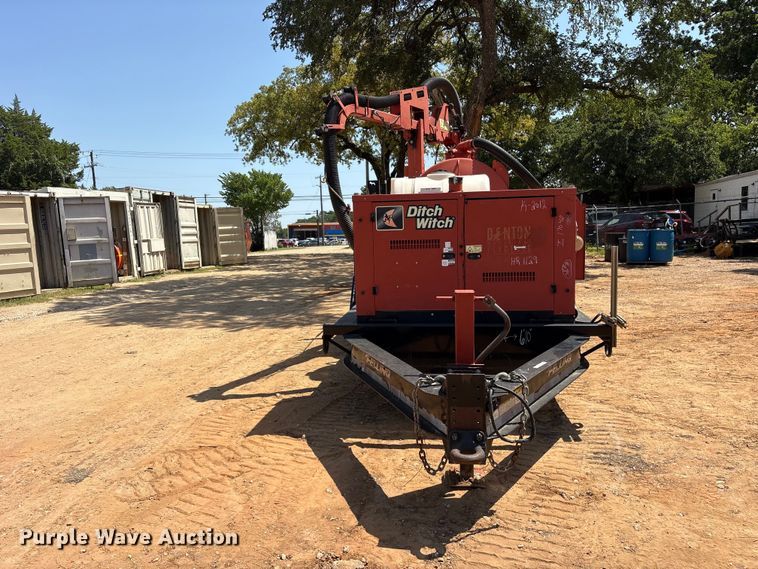 image for item ET0332 2016 Ditch Witch FX30 vacuum excavator