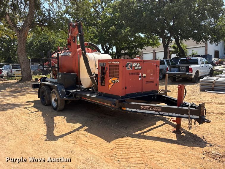 image for item ET0332 2016 Ditch Witch FX30 vacuum excavator