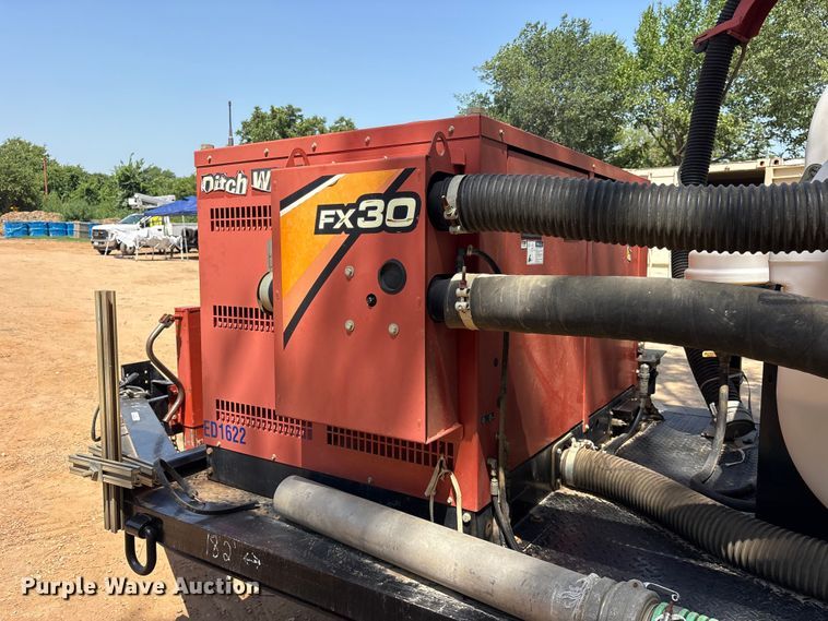 image for item ET0332 2016 Ditch Witch FX30 vacuum excavator