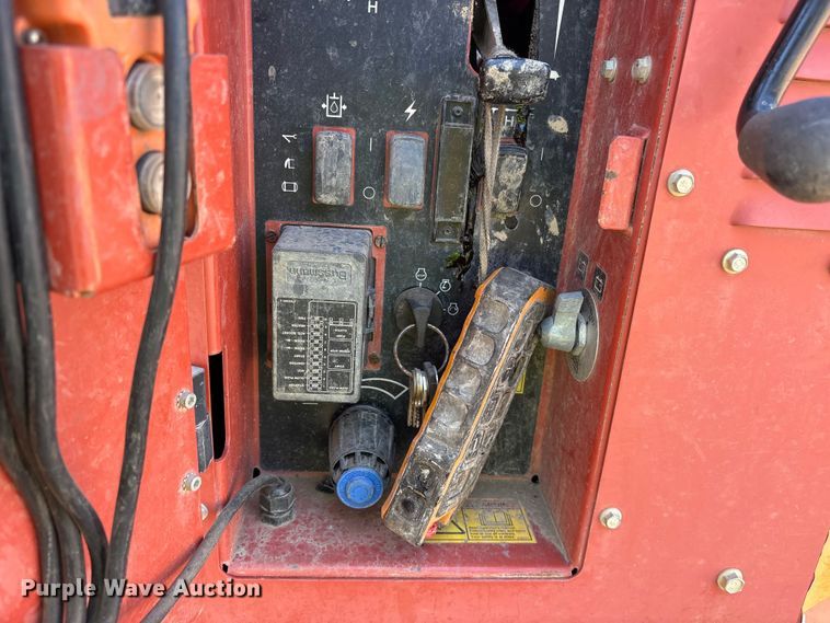 image for item ET0332 2016 Ditch Witch FX30 vacuum excavator