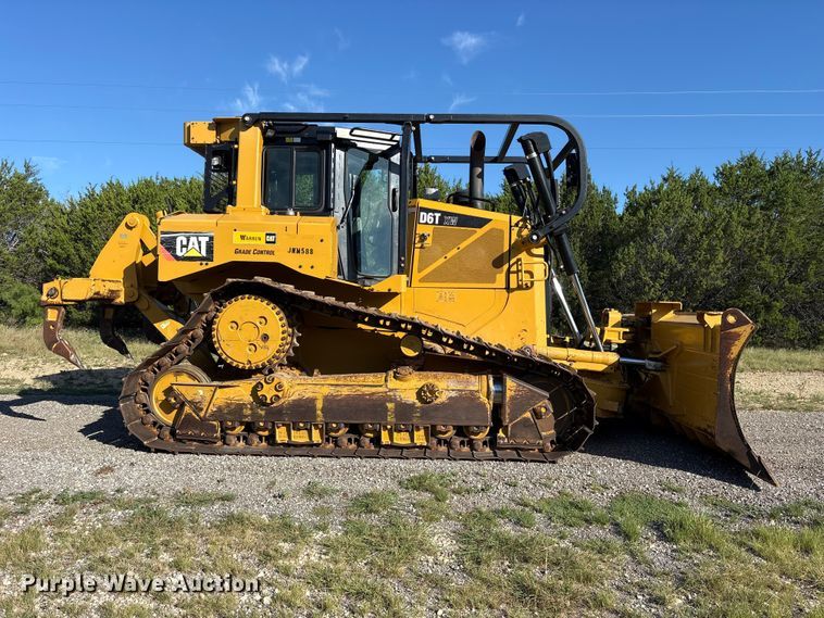 image for item ET0337 2019 Caterpillar D6T XW dozer