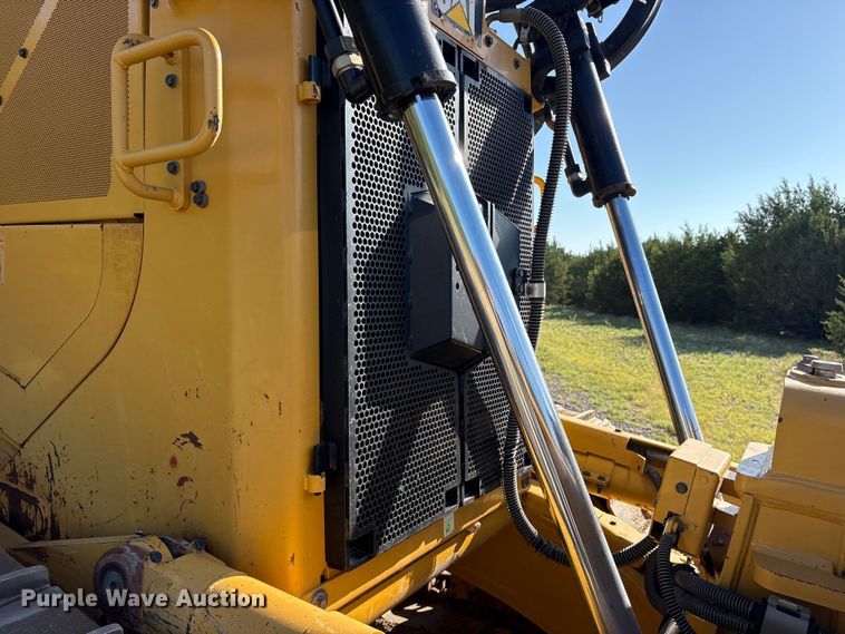 image for item ET0337 2019 Caterpillar D6T XW dozer