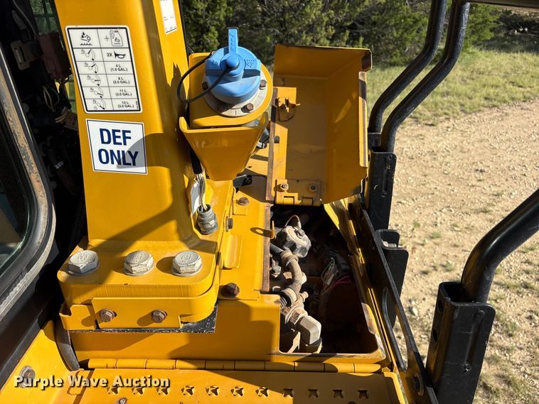 image for item ET0337 2019 Caterpillar D6T XW dozer