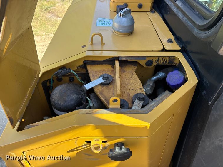image for item ET0337 2019 Caterpillar D6T XW dozer