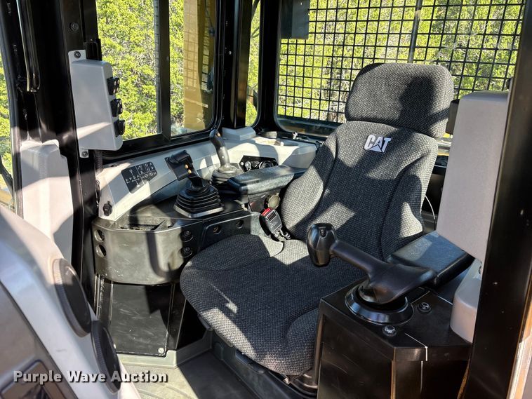 image for item ET0337 2019 Caterpillar D6T XW dozer