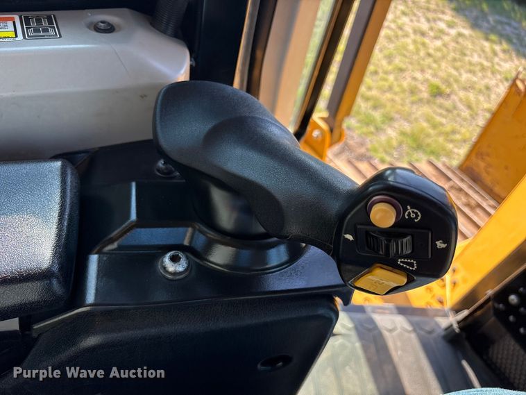 image for item ET0337 2019 Caterpillar D6T XW dozer