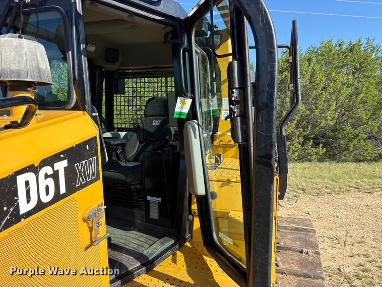 image for item ET0337 2019 Caterpillar D6T XW dozer
