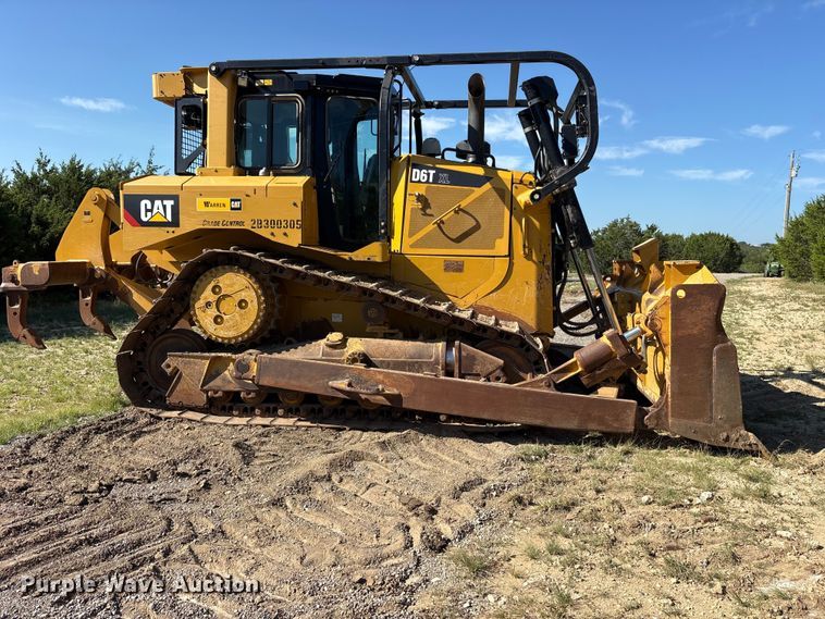 image for item ET0338 2019 Caterpillar D6T XL dozer