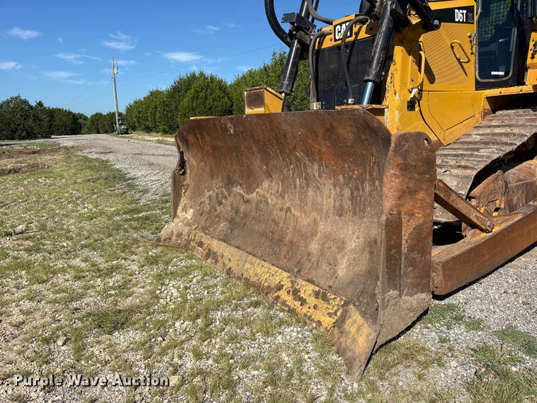 image for item ET0338 2019 Caterpillar D6T XL dozer