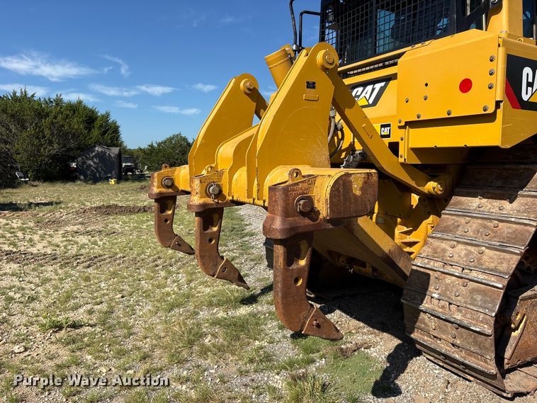 image for item ET0338 2019 Caterpillar D6T XL dozer