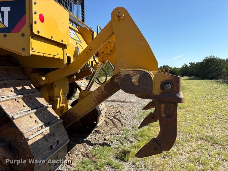 image for item ET0338 2019 Caterpillar D6T XL dozer