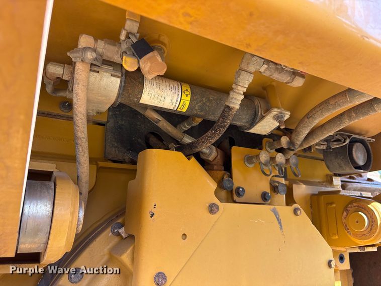 image for item ET0338 2019 Caterpillar D6T XL dozer
