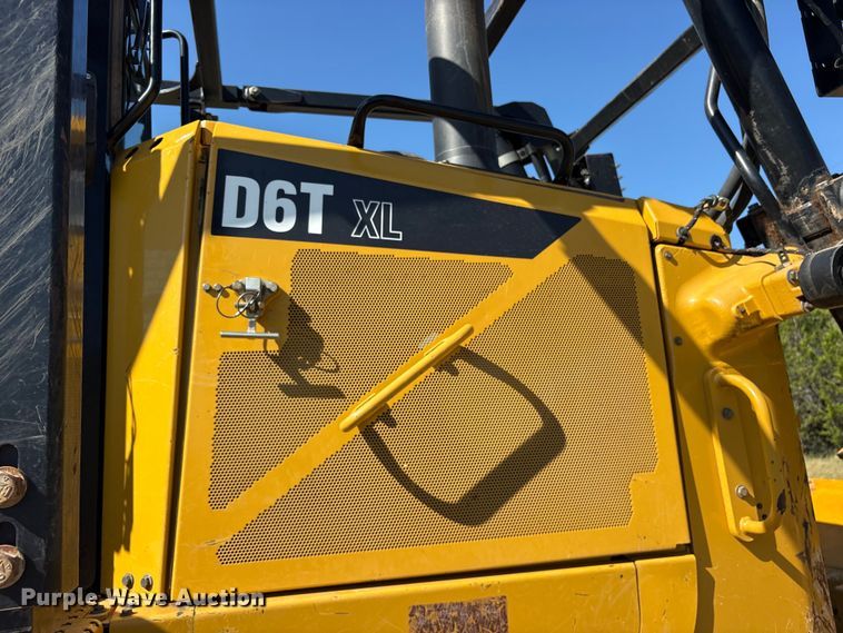 image for item ET0338 2019 Caterpillar D6T XL dozer