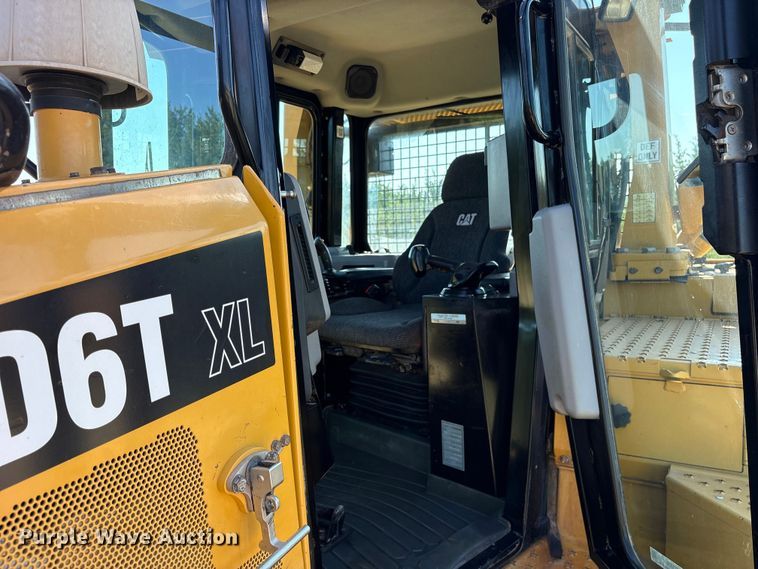 image for item ET0338 2019 Caterpillar D6T XL dozer