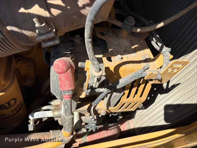 image for item ET0338 2019 Caterpillar D6T XL dozer