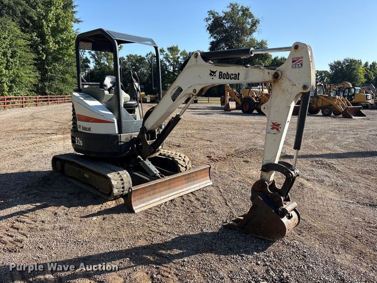 image for item ET0413 2016 Bobcat E26 mini excavator