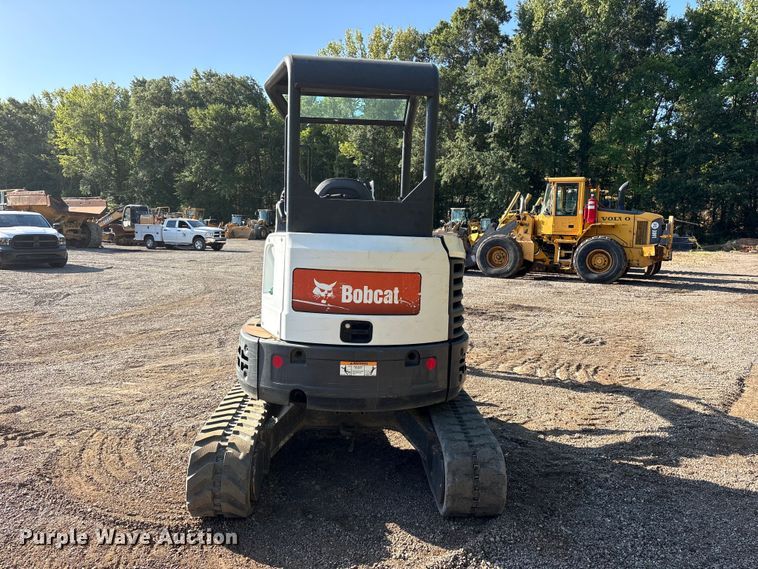 image for item ET0413 2016 Bobcat E26 mini excavator