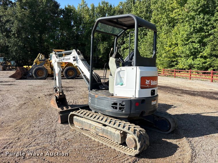 image for item ET0413 2016 Bobcat E26 mini excavator