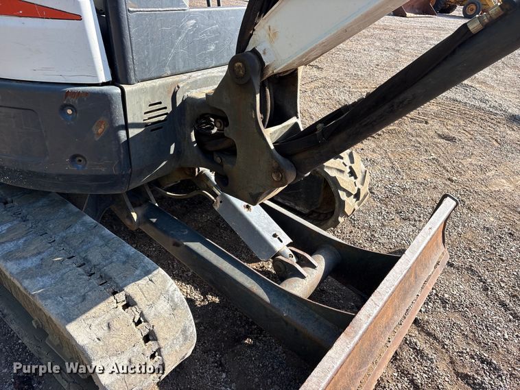 image for item ET0413 2016 Bobcat E26 mini excavator