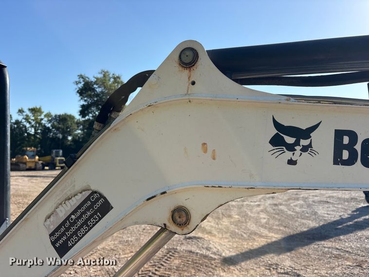 image for item ET0413 2016 Bobcat E26 mini excavator