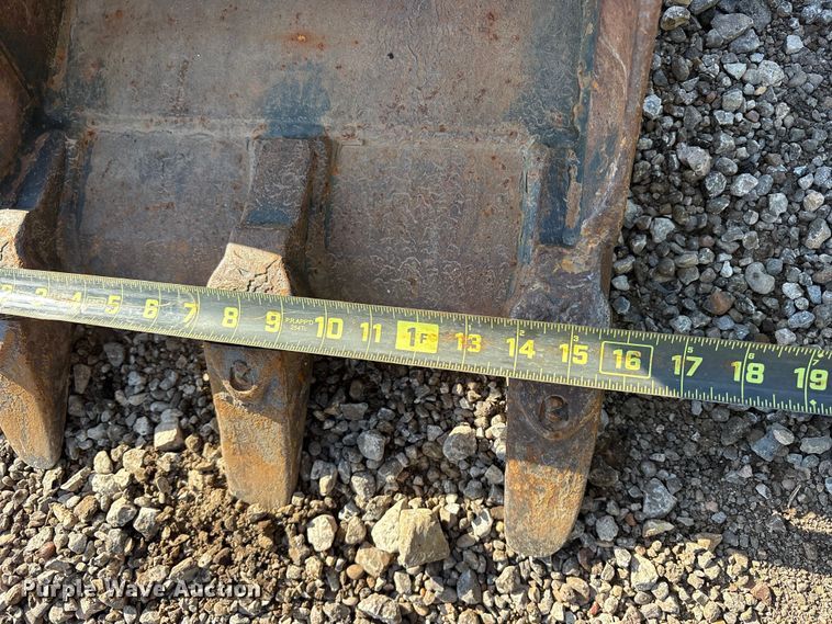 image for item ET0413 2016 Bobcat E26 mini excavator