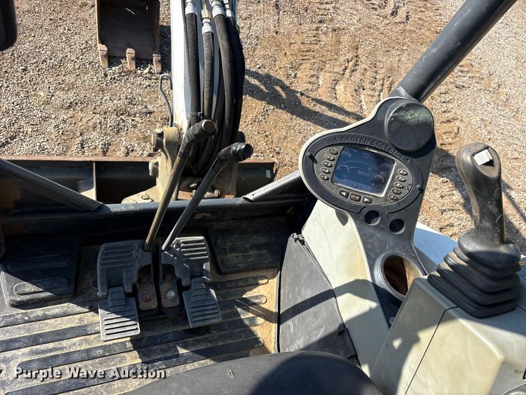 image for item ET0413 2016 Bobcat E26 mini excavator