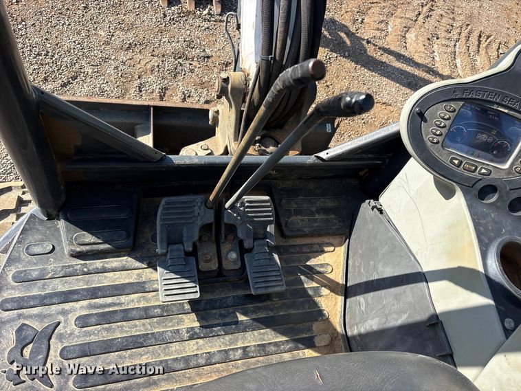 image for item ET0413 2016 Bobcat E26 mini excavator