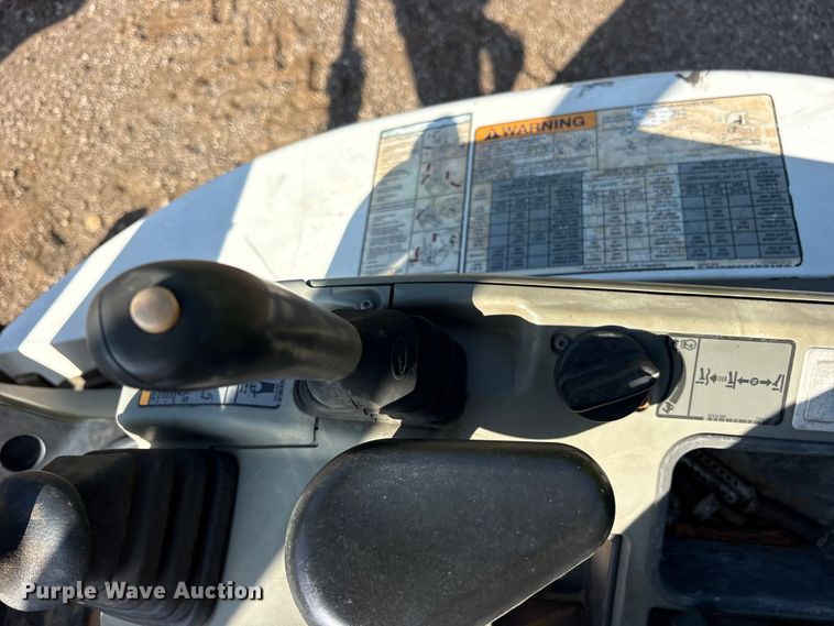 image for item ET0413 2016 Bobcat E26 mini excavator