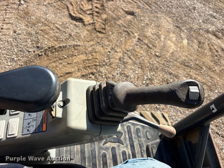 image for item ET0413 2016 Bobcat E26 mini excavator