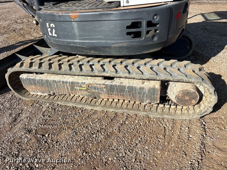 image for item ET0413 2016 Bobcat E26 mini excavator
