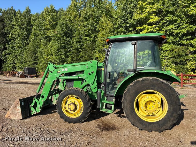image for item ET0414 2017 John Deere 5075E MFWD tractor