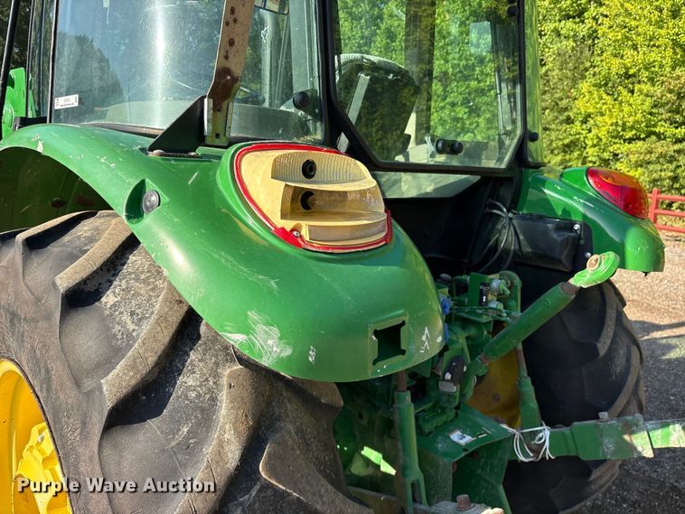 image for item ET0414 2017 John Deere 5075E MFWD tractor