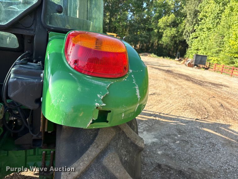 image for item ET0414 2017 John Deere 5075E MFWD tractor