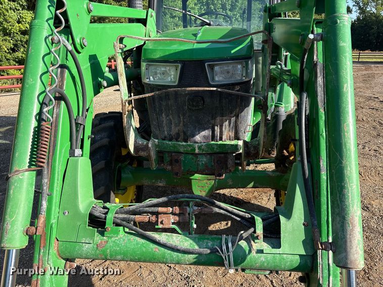 image for item ET0414 2017 John Deere 5075E MFWD tractor