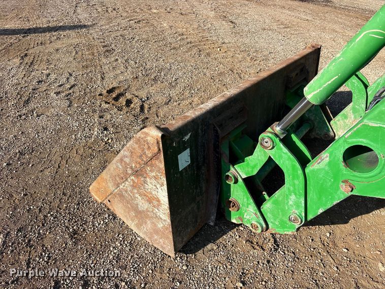image for item ET0414 2017 John Deere 5075E MFWD tractor