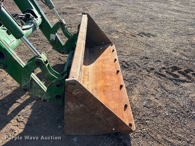 image for item ET0414 2017 John Deere 5075E MFWD tractor