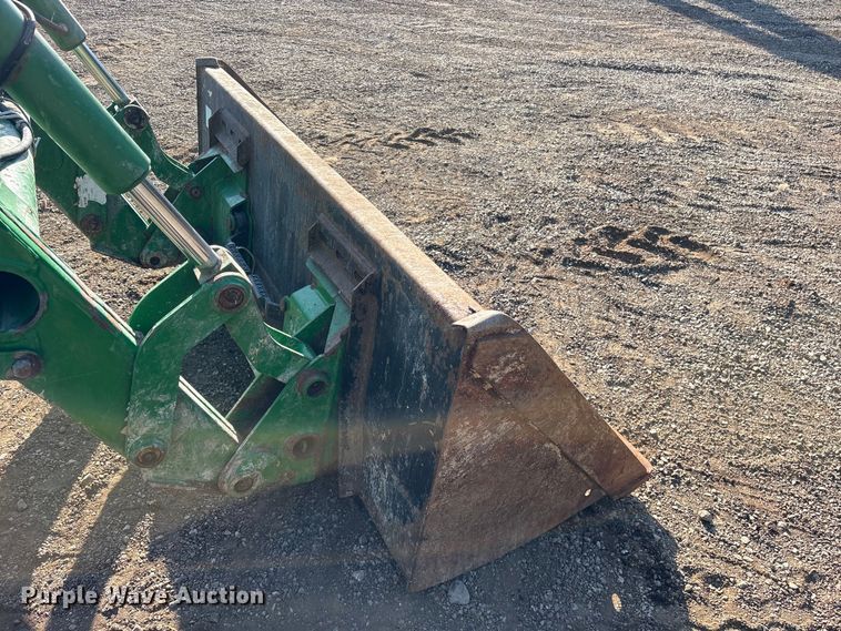 image for item ET0414 2017 John Deere 5075E MFWD tractor