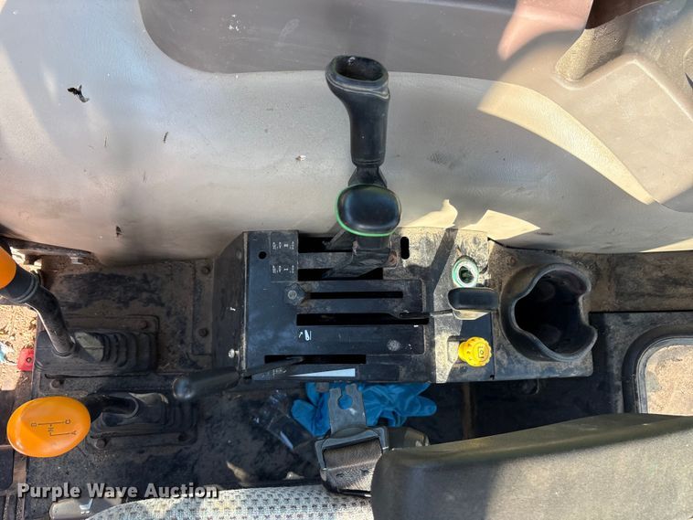 image for item ET0414 2017 John Deere 5075E MFWD tractor