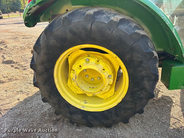image for item ET0414 2017 John Deere 5075E MFWD tractor