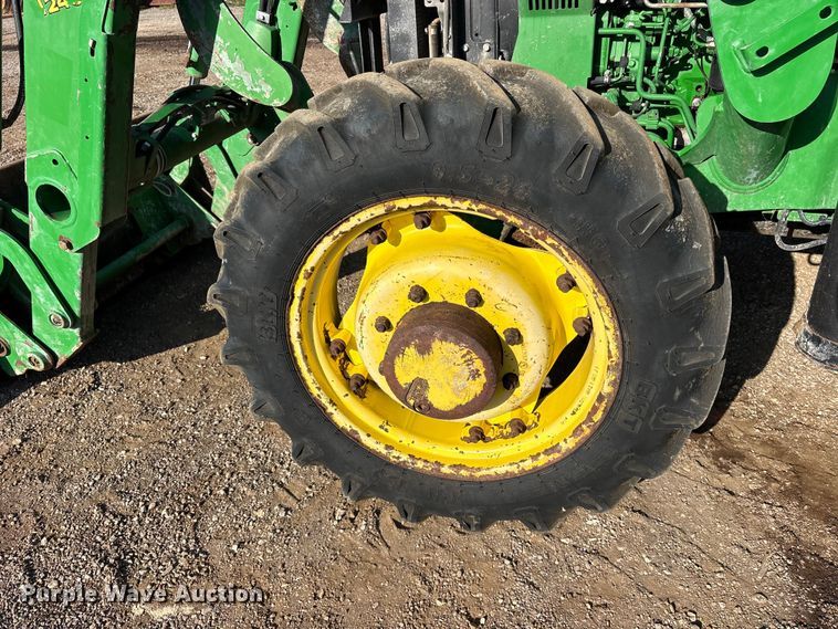 image for item ET0414 2017 John Deere 5075E MFWD tractor