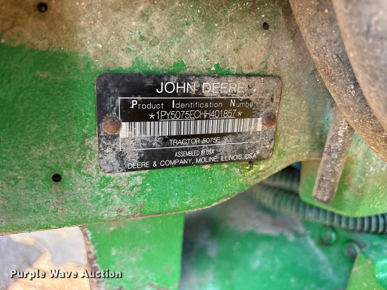 image for item ET0414 2017 John Deere 5075E MFWD tractor