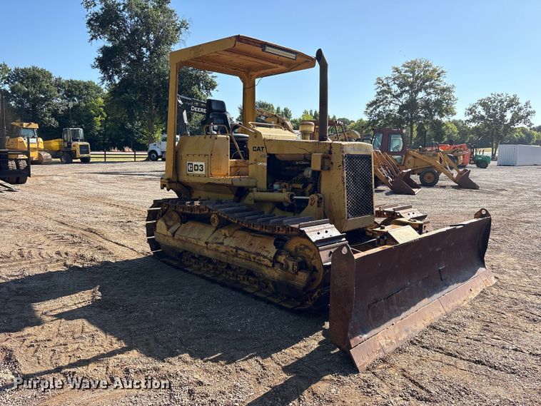 image for item ET0415 1975 Caterpillar D3 dozer