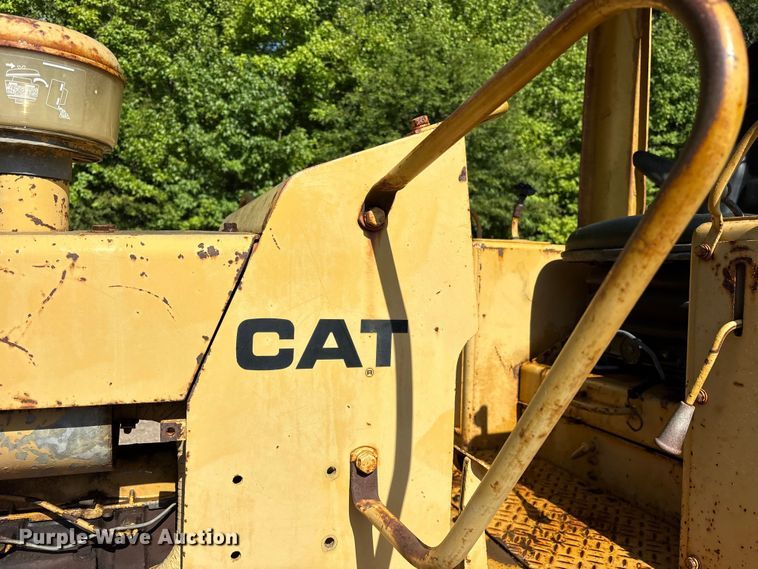 image for item ET0415 1975 Caterpillar D3 dozer