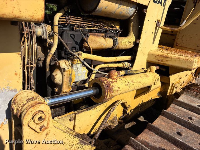 image for item ET0415 1975 Caterpillar D3 dozer
