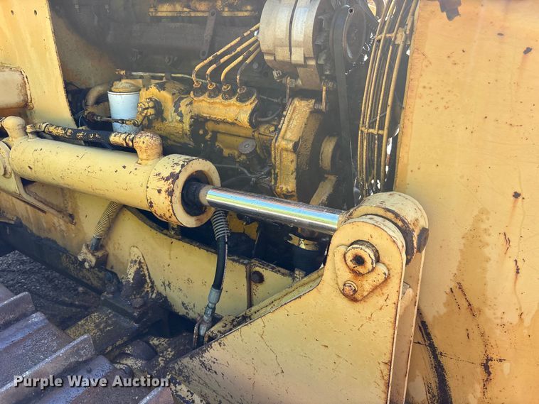 image for item ET0415 1975 Caterpillar D3 dozer