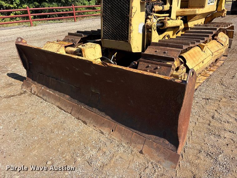 image for item ET0415 1975 Caterpillar D3 dozer