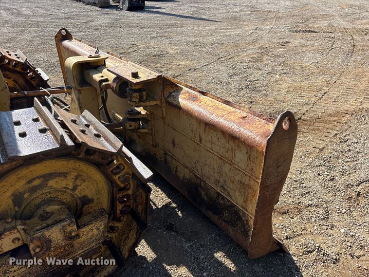 image for item ET0415 1975 Caterpillar D3 dozer