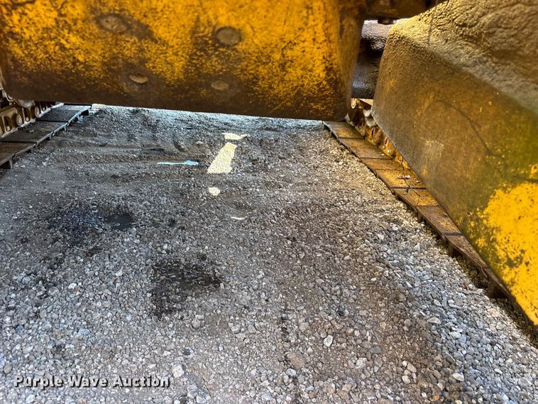 image for item ET0415 1975 Caterpillar D3 dozer