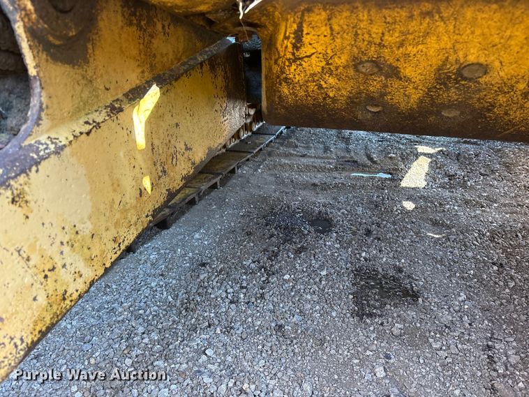 image for item ET0415 1975 Caterpillar D3 dozer