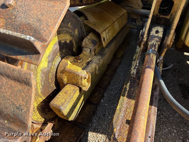 image for item ET0415 1975 Caterpillar D3 dozer
